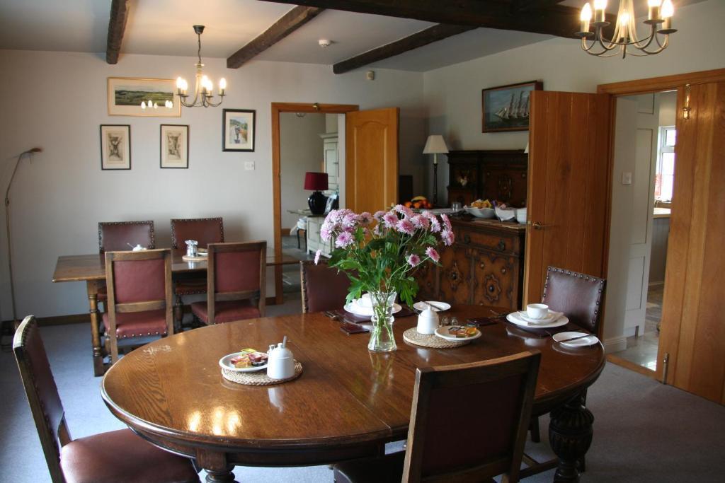 Hazel Court Guest House Newport  Dış mekan fotoğraf